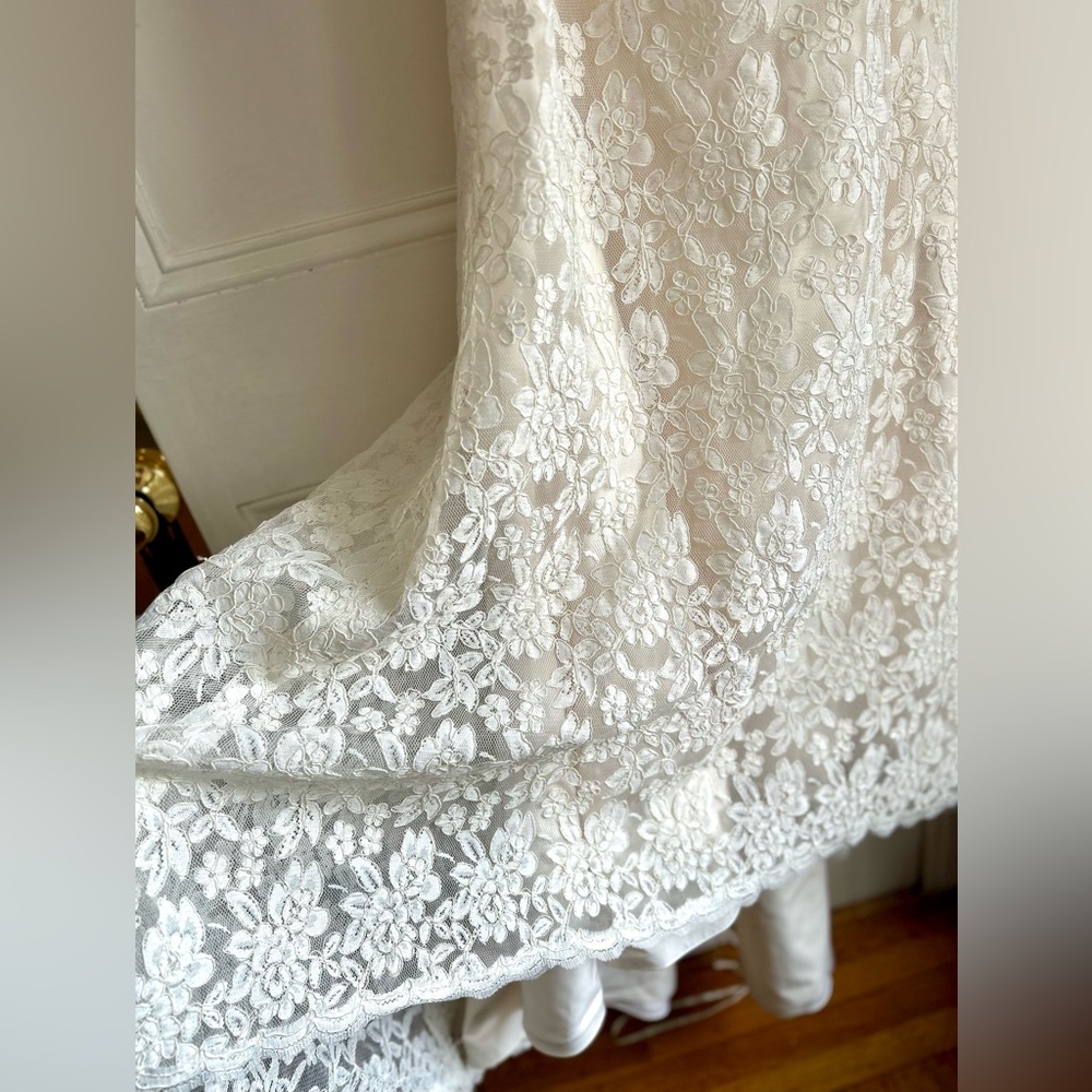 NWT Mikaella Bridal Light Ivory Lace Wedding Dress Size 6 - Picture 9 of 17
